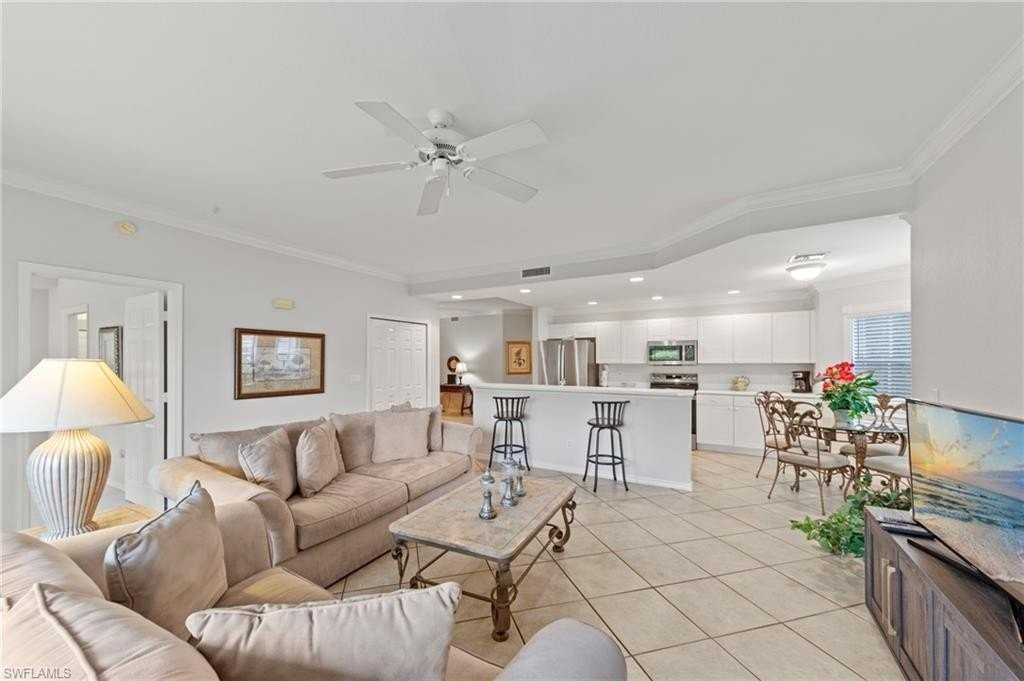 28611 Carriage Home Dr Unit 101 - Photo 4 of 37