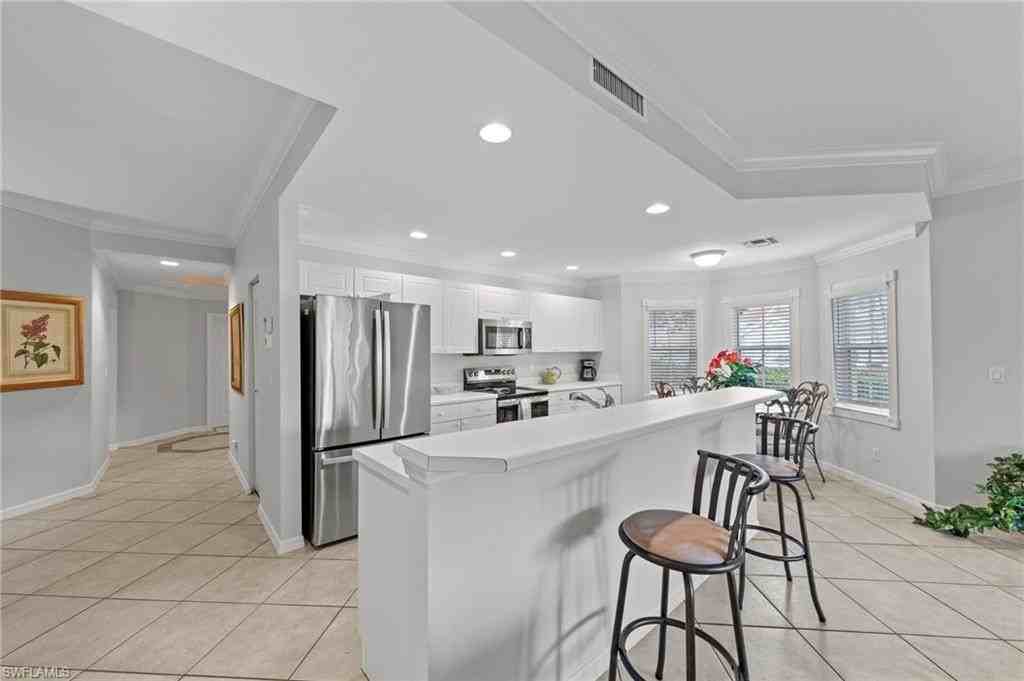 28611 Carriage Home Dr Unit 101 - Photo 5 of 37