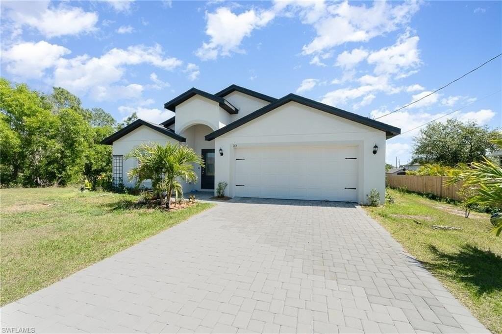 165 Blackstone Dr - Photo 2 of 28