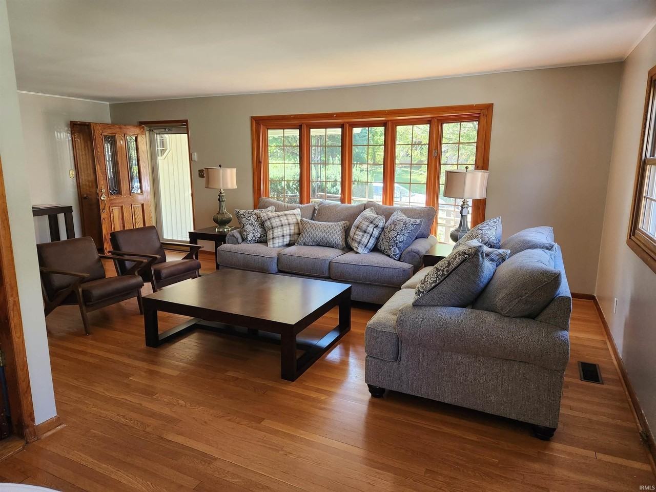 509 S Swain Ave - Photo 3 of 27