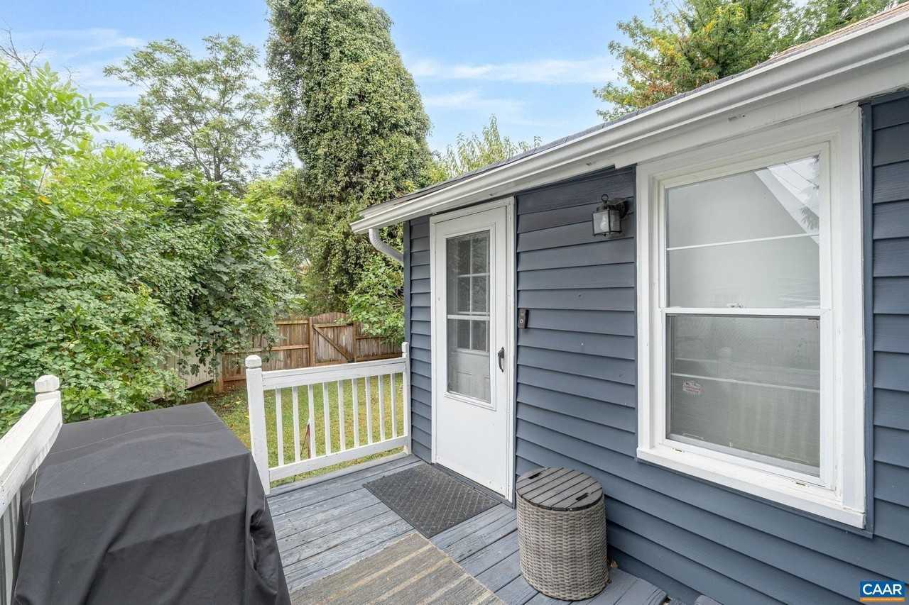 800 Anderson St - Photo 2 of 20