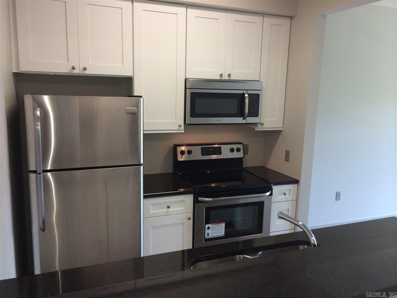 1855 Mckennon St - Photo 2 of 10
