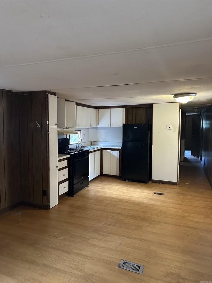 6609 Fitts Rd - Photo 4 of 9