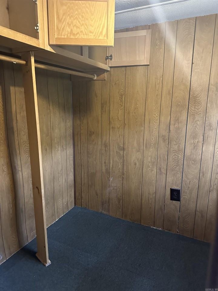 6609 Fitts Rd - Photo 5 of 9