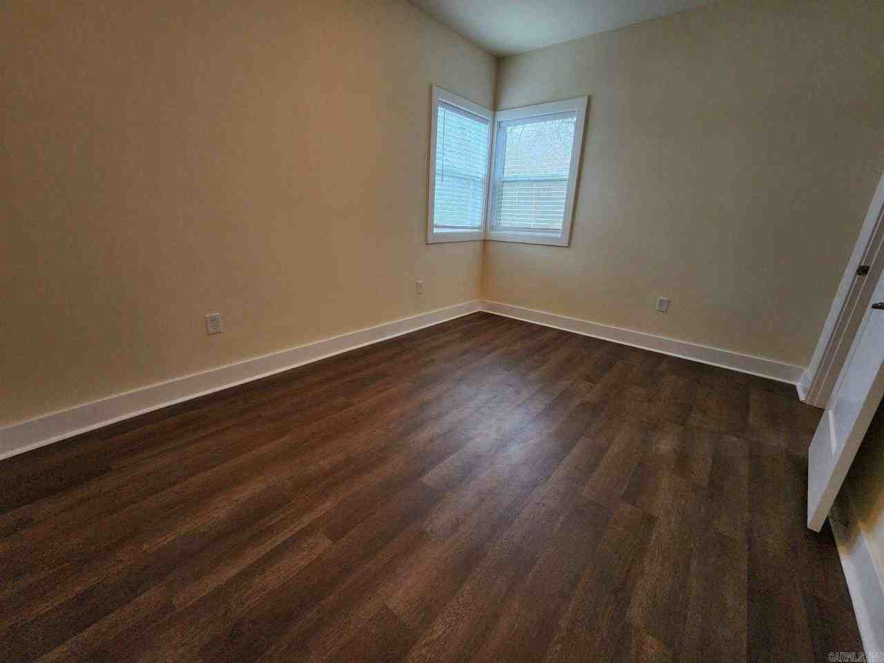 1303 Gray St - Photo 6 of 10