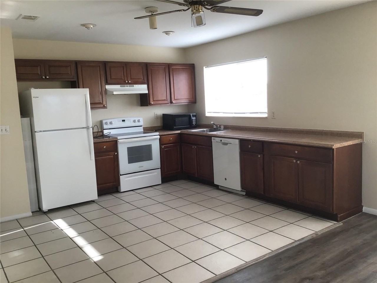 7104 Gama Ct - Photo 3 of 11