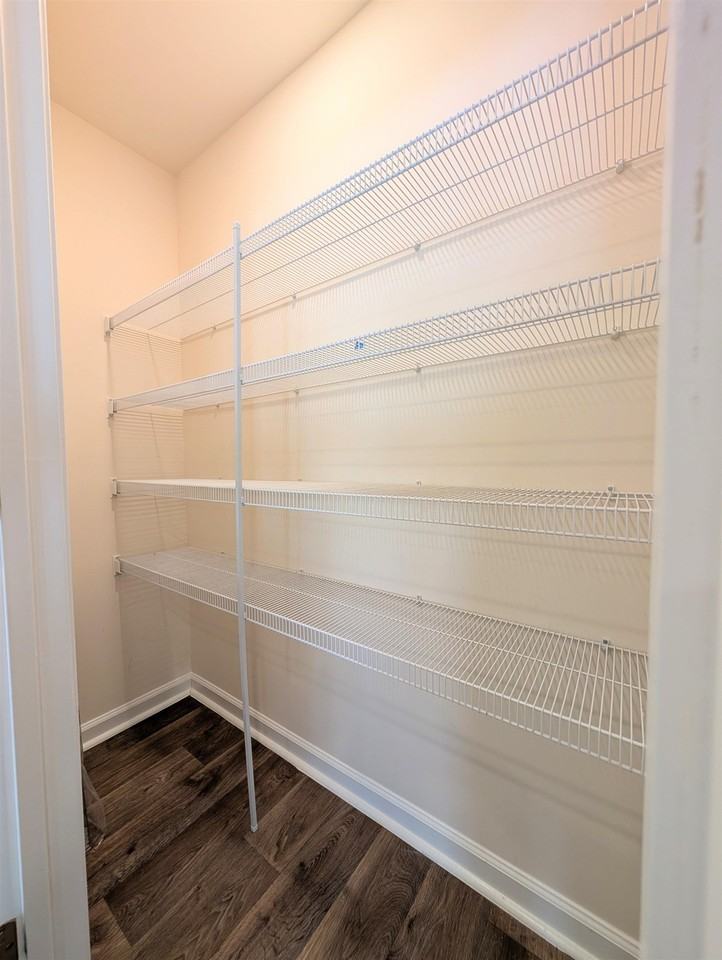 869 Twickenham Loop - Photo 6 of 32