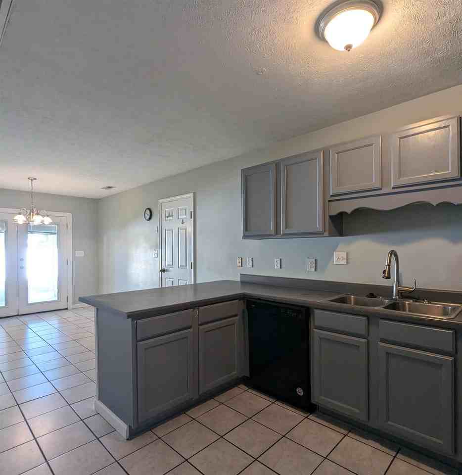 8031 Resin Rd - Photo 7 of 11