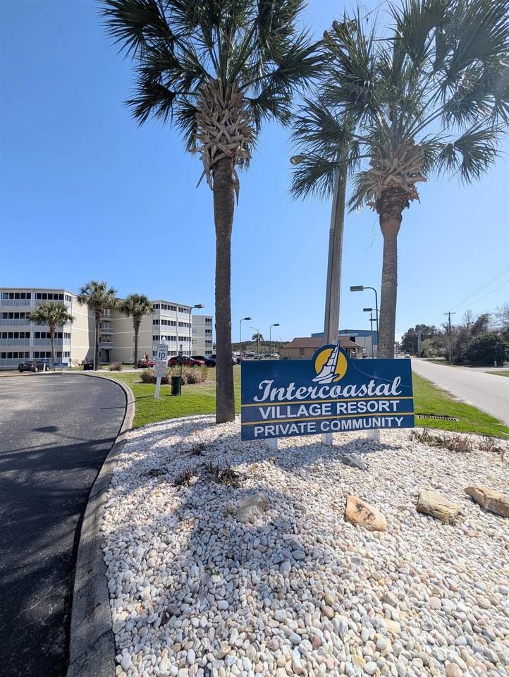 4350 Intercoastal Dr - Photo 2 of 29