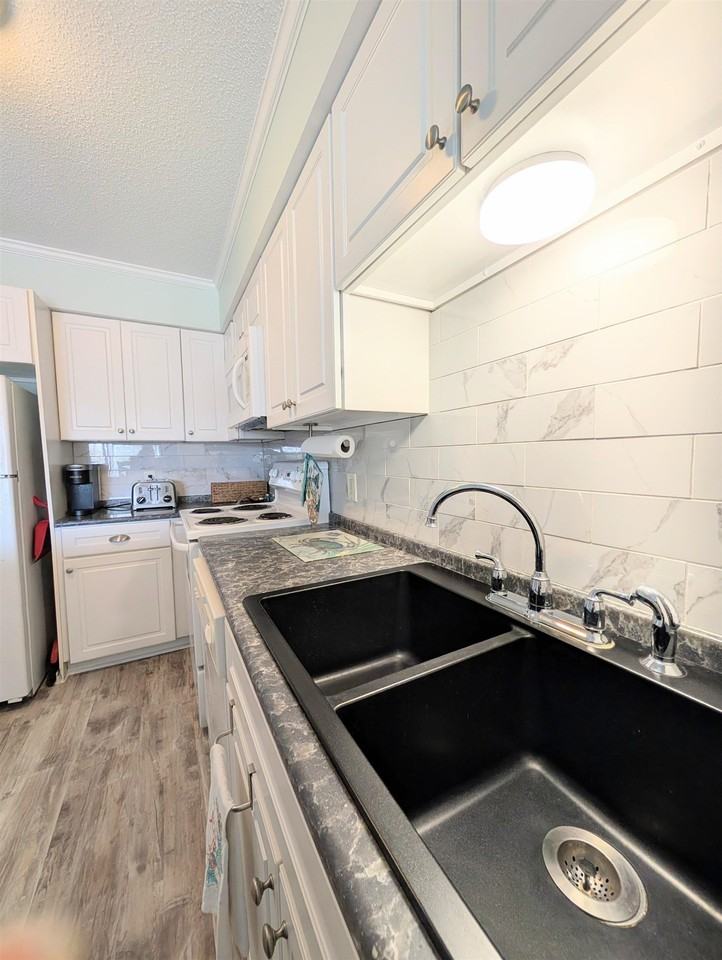 4350 Intercoastal Dr - Photo 6 of 29