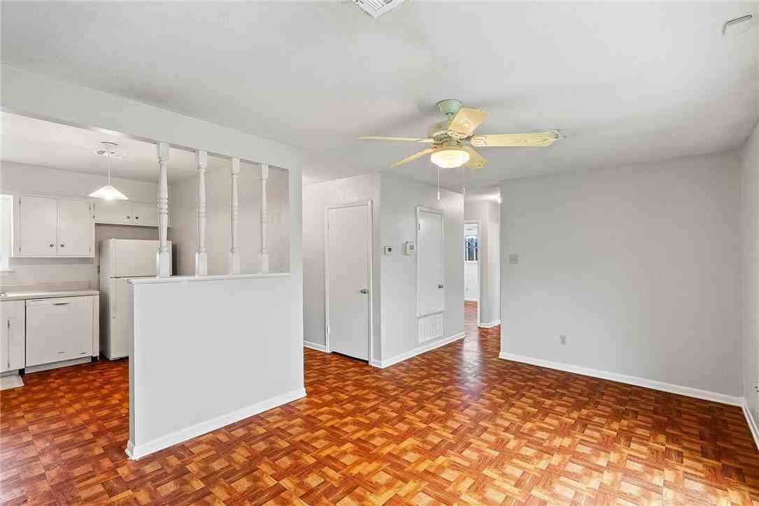 5418 Buggywhip Dr - Photo 3 of 15