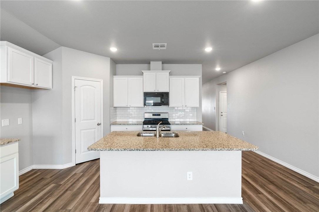 7226 Adler Dr - Photo 4 of 20