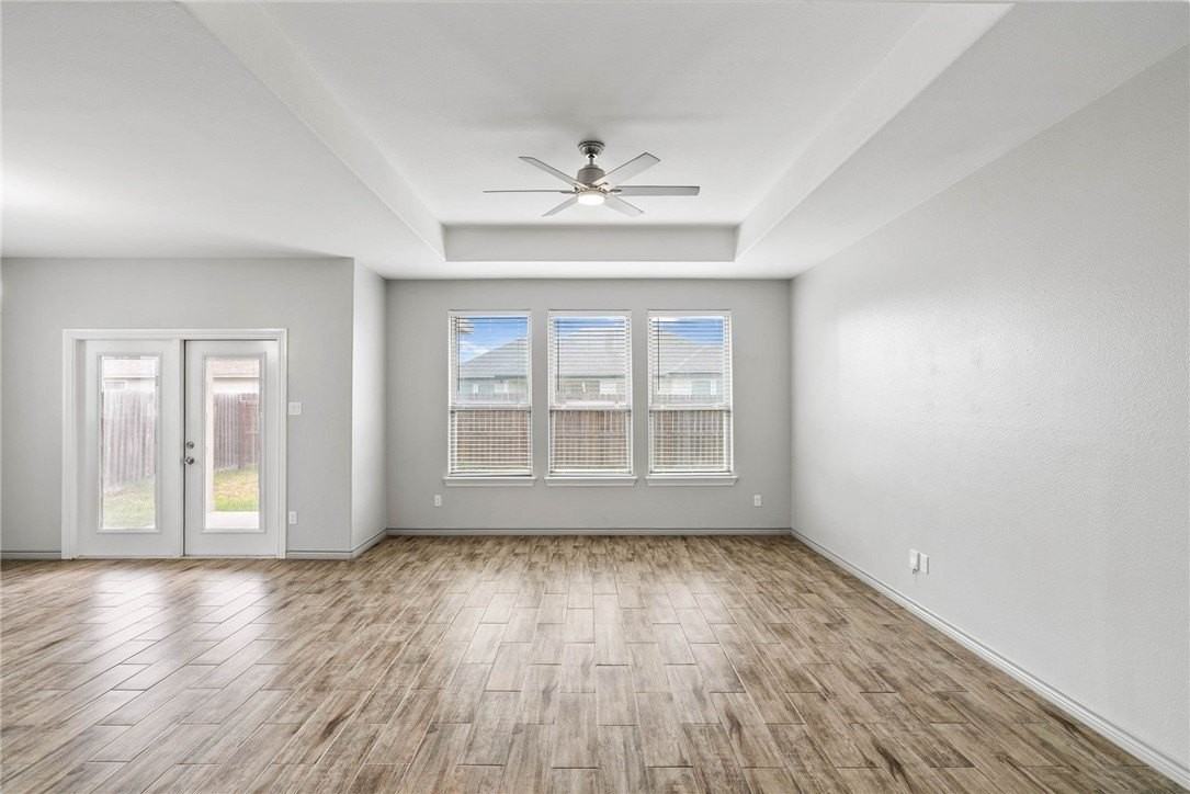 3406 Angelina St - Photo 2 of 15