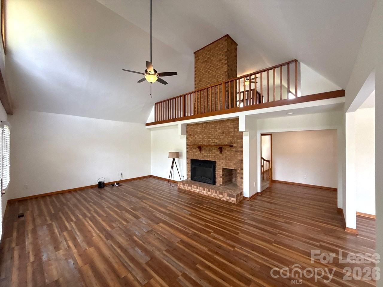 110 Aqua Dr - Photo 3 of 25