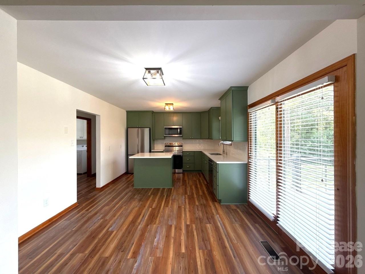 110 Aqua Dr - Photo 6 of 25