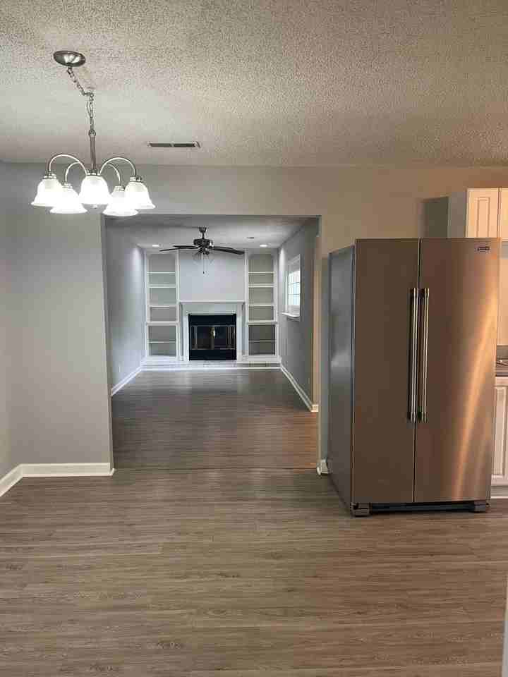 423 Mary Scott Dr - Photo 4 of 15