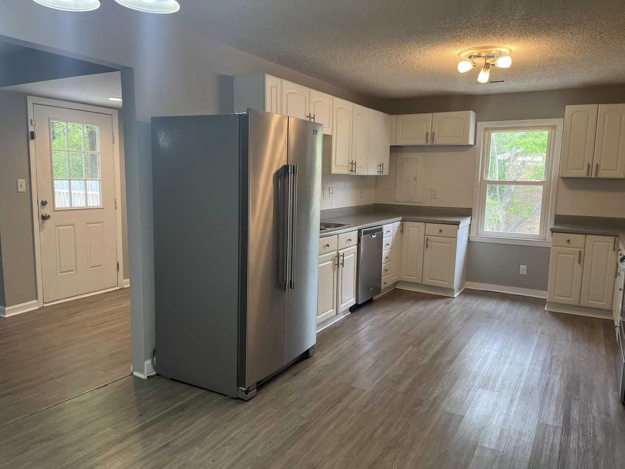 423 Mary Scott Dr - Photo 5 of 15