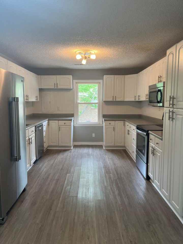 423 Mary Scott Dr - Photo 6 of 15