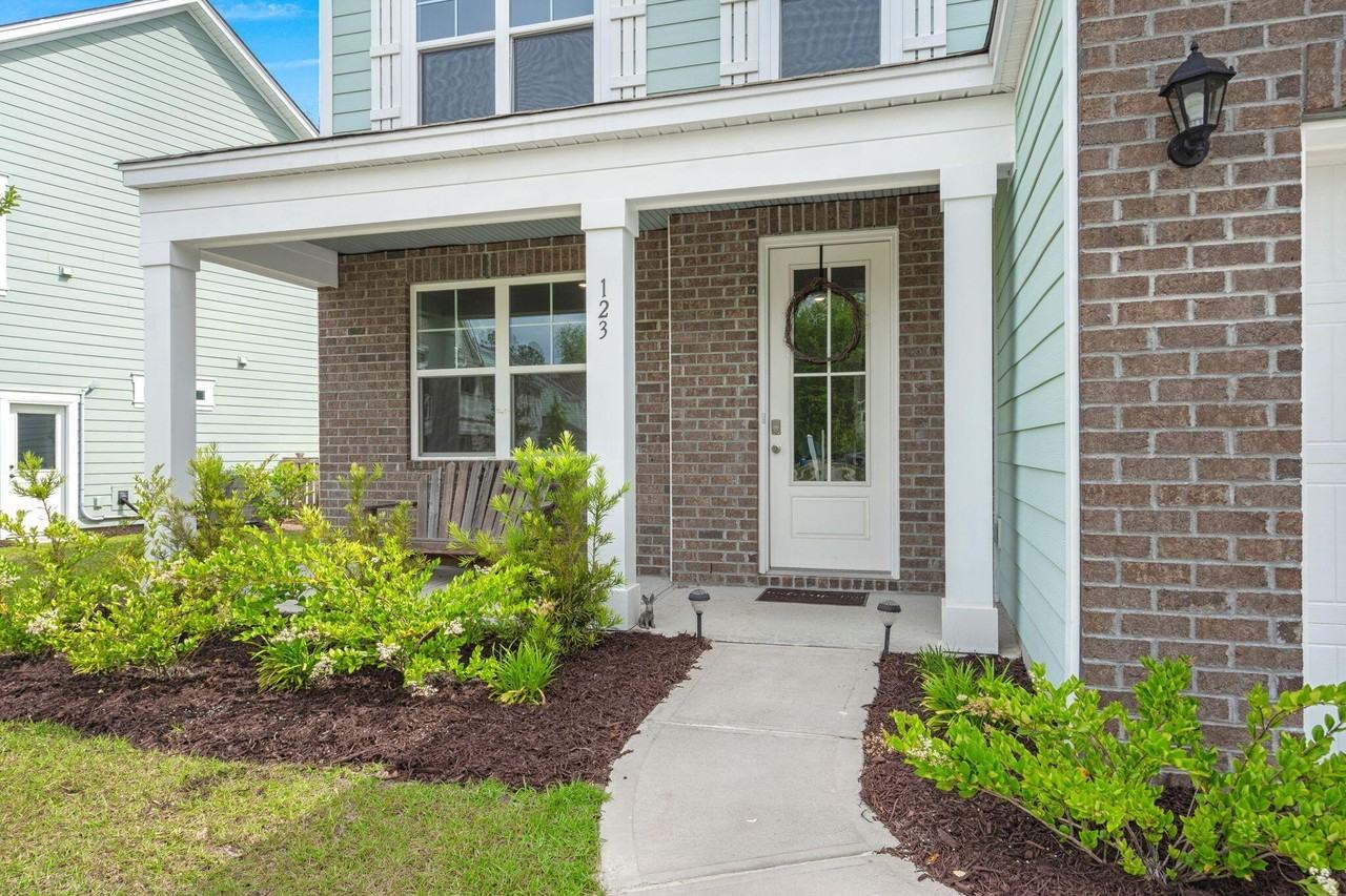 123 Cherry Grove Dr - Photo 4 of 45