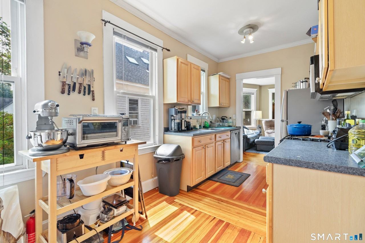 253 W Elm St Unit 2 - Photo 3 of 18