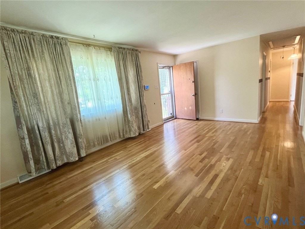 3911 Sunburst Rd - Photo 5 of 27