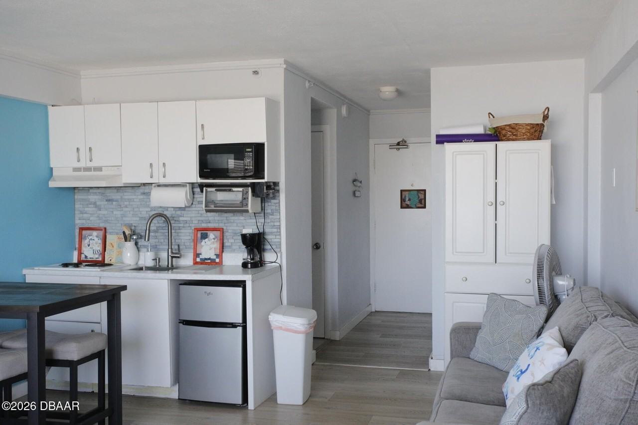 800 N Atlantic Ave Unit 521 - Photo 6 of 38