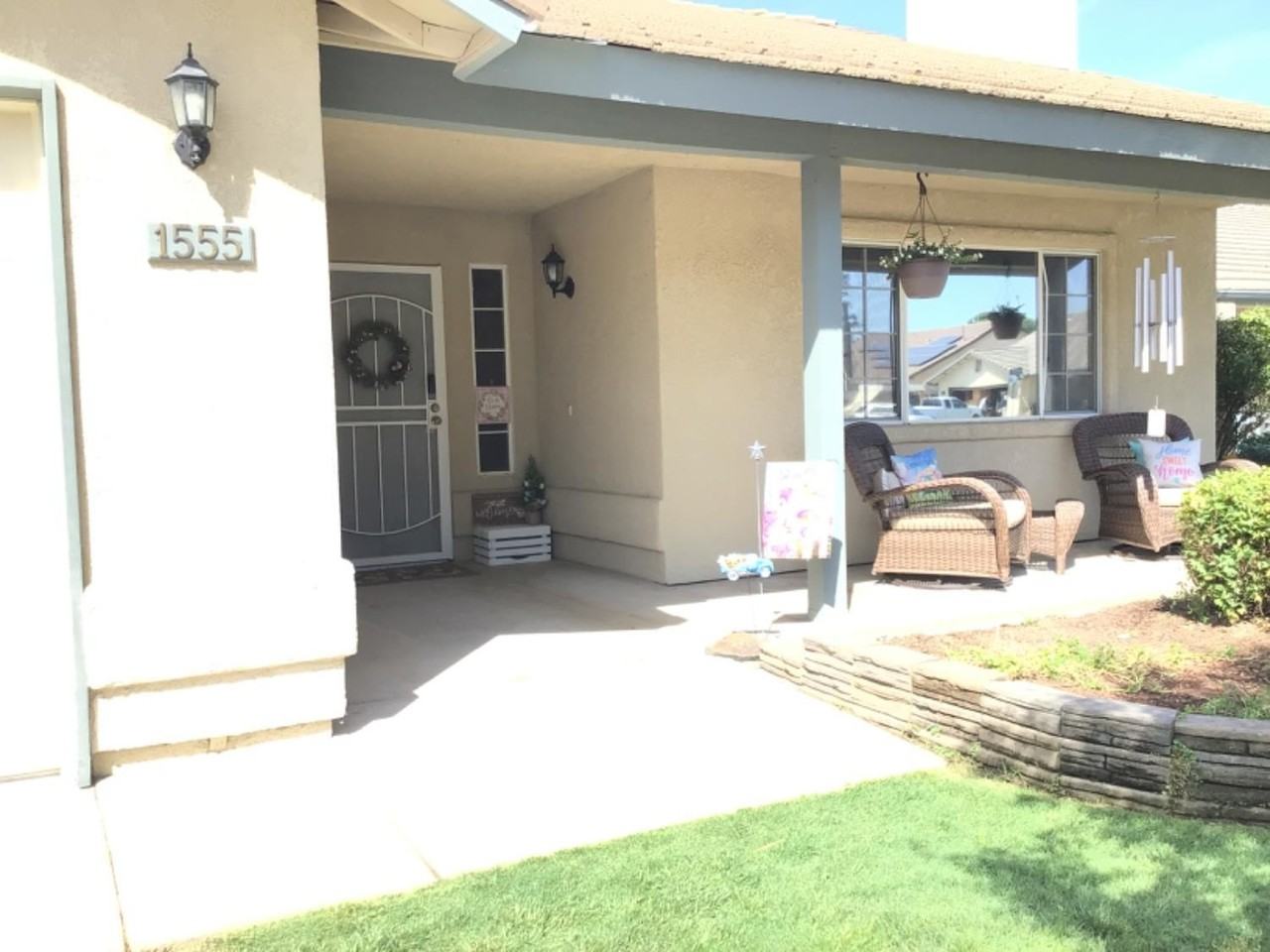 1555 Morgan Dr - Photo 4 of 41