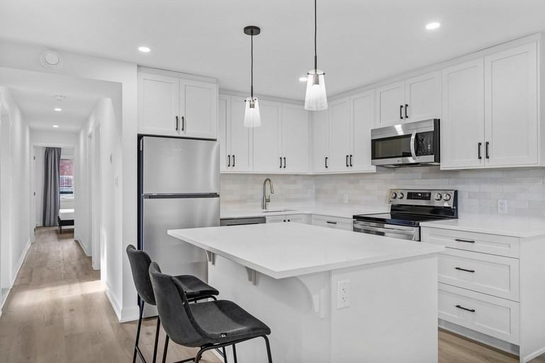 885 Somerset St W #2 - Photo 3 of 31