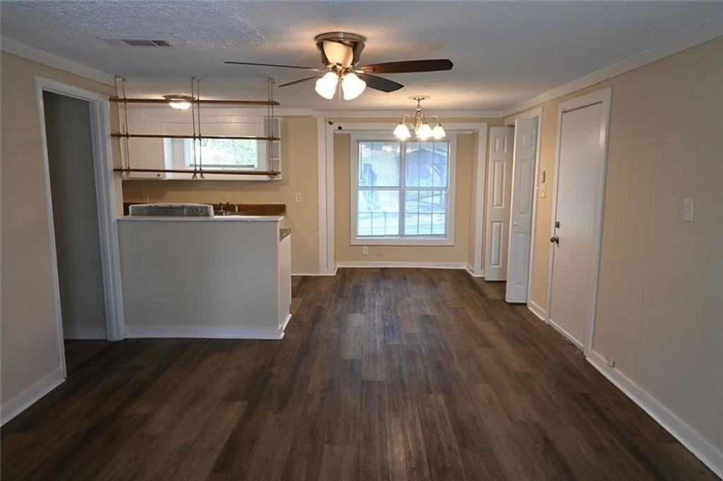 6363 Melrose St - Photo 3 of 14