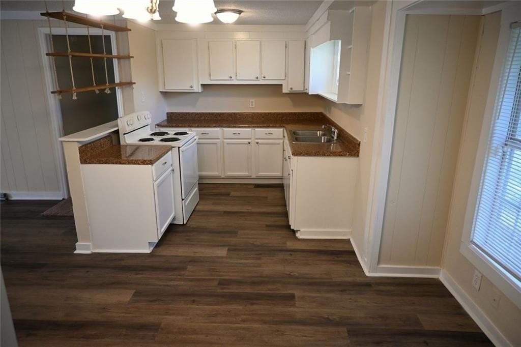 6363 Melrose St - Photo 4 of 14