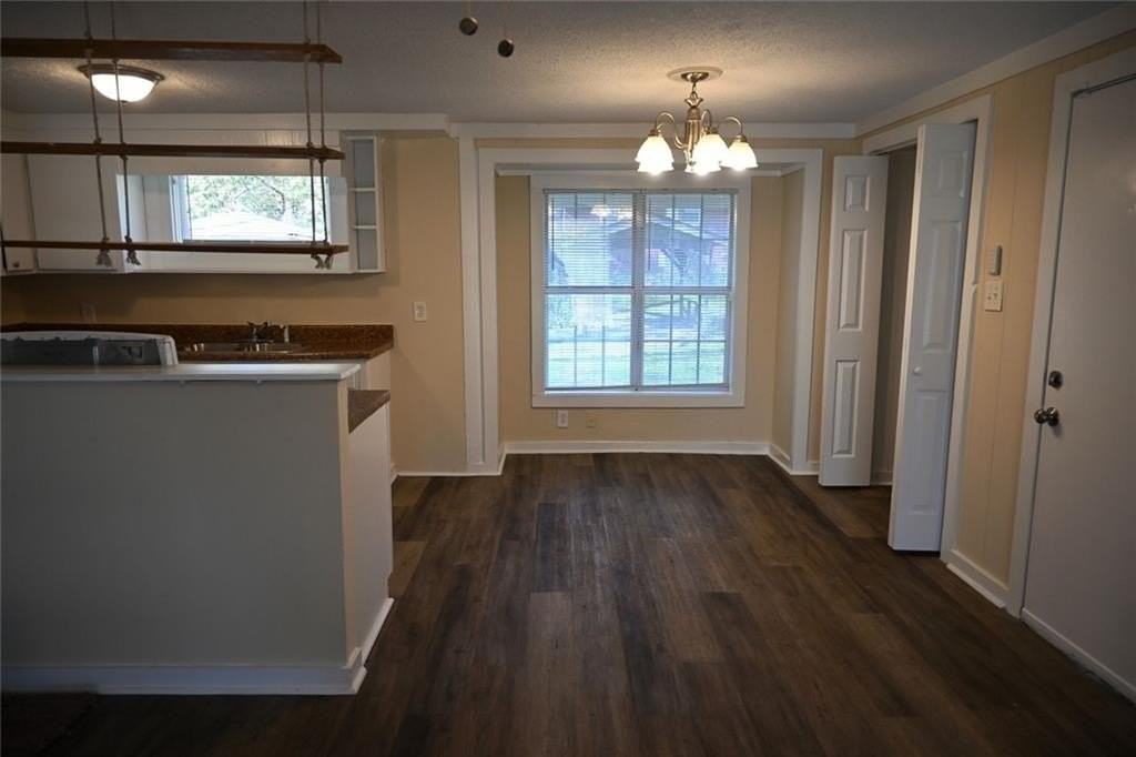 6363 Melrose St - Photo 6 of 14