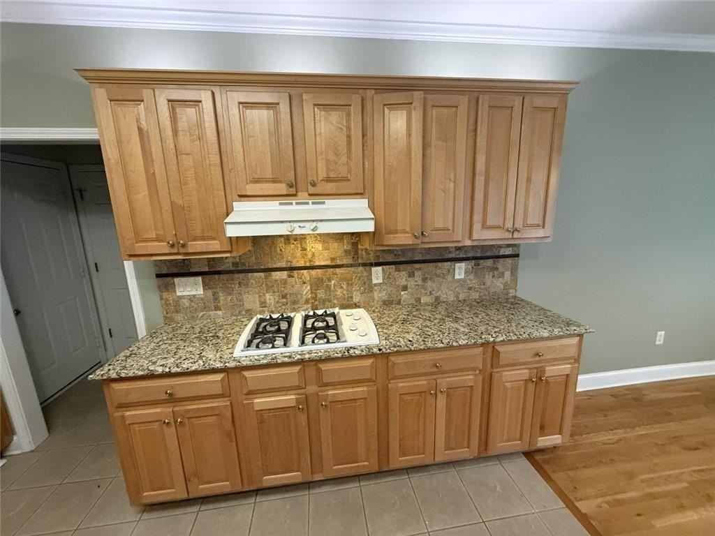 5730 Devonshire Way - Photo 7 of 50