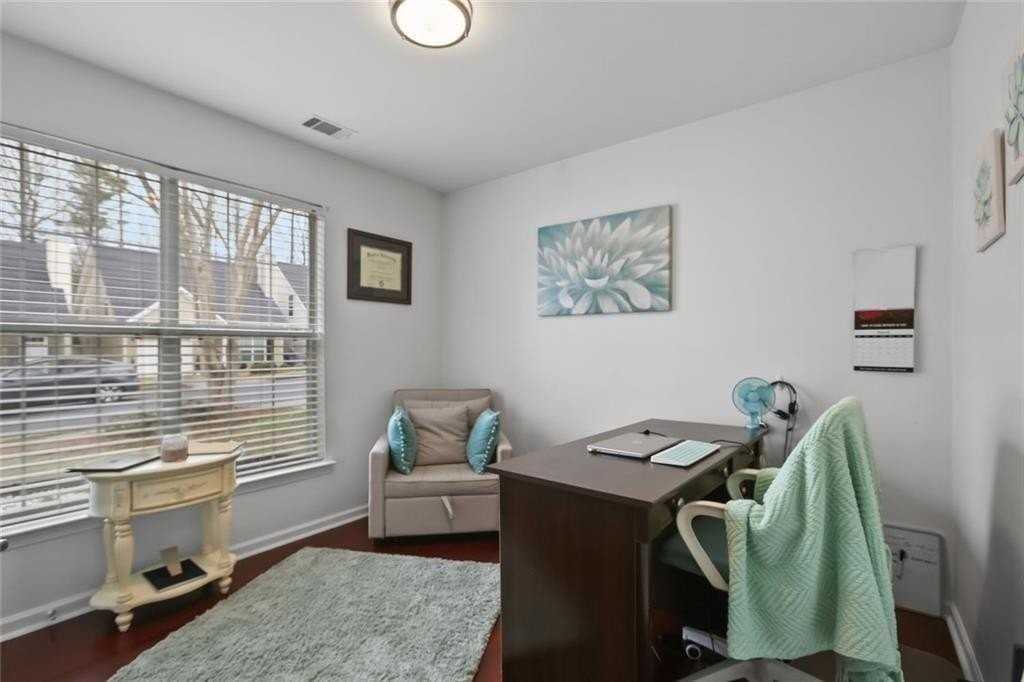 1464 Gates Cir Se - Photo 7 of 26