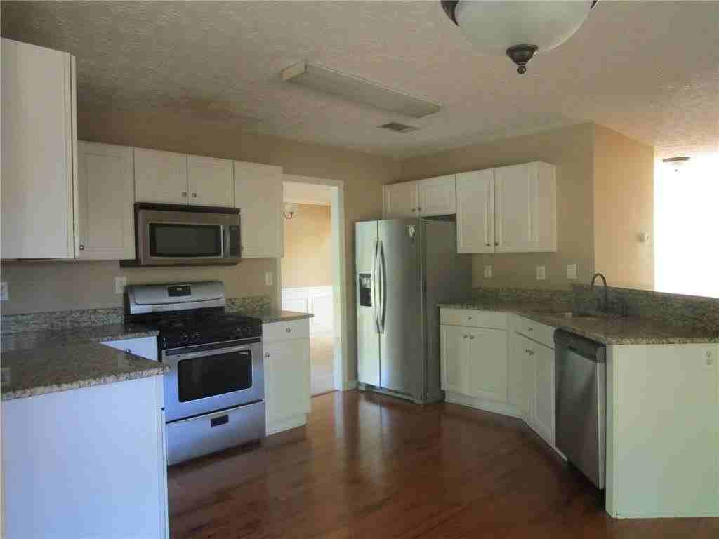 2825 Factor Walk Blvd - Photo 6 of 25