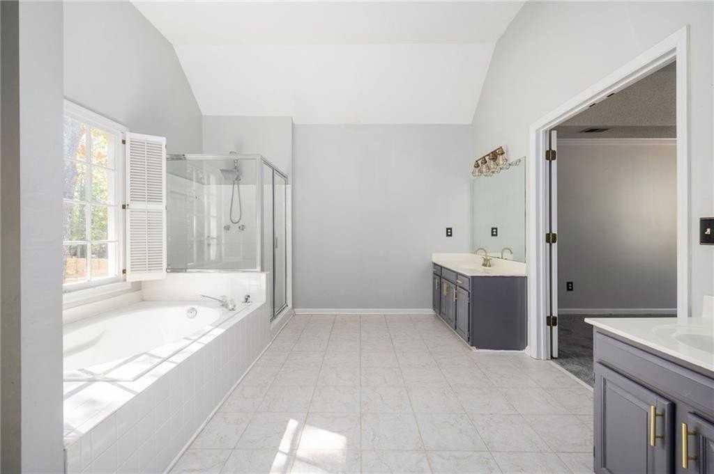 1427 Fenwick Dr Sw - Photo 7 of 17