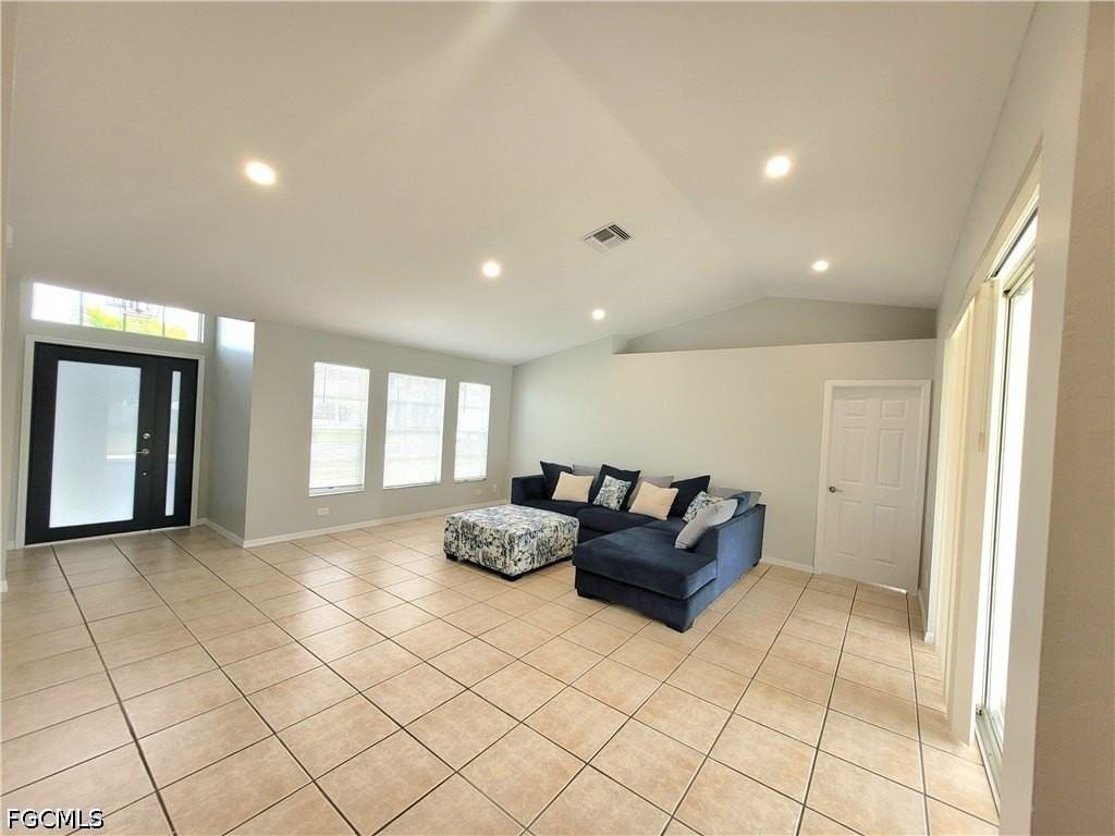 4102 Sw 14th Ave - Photo 5 of 19