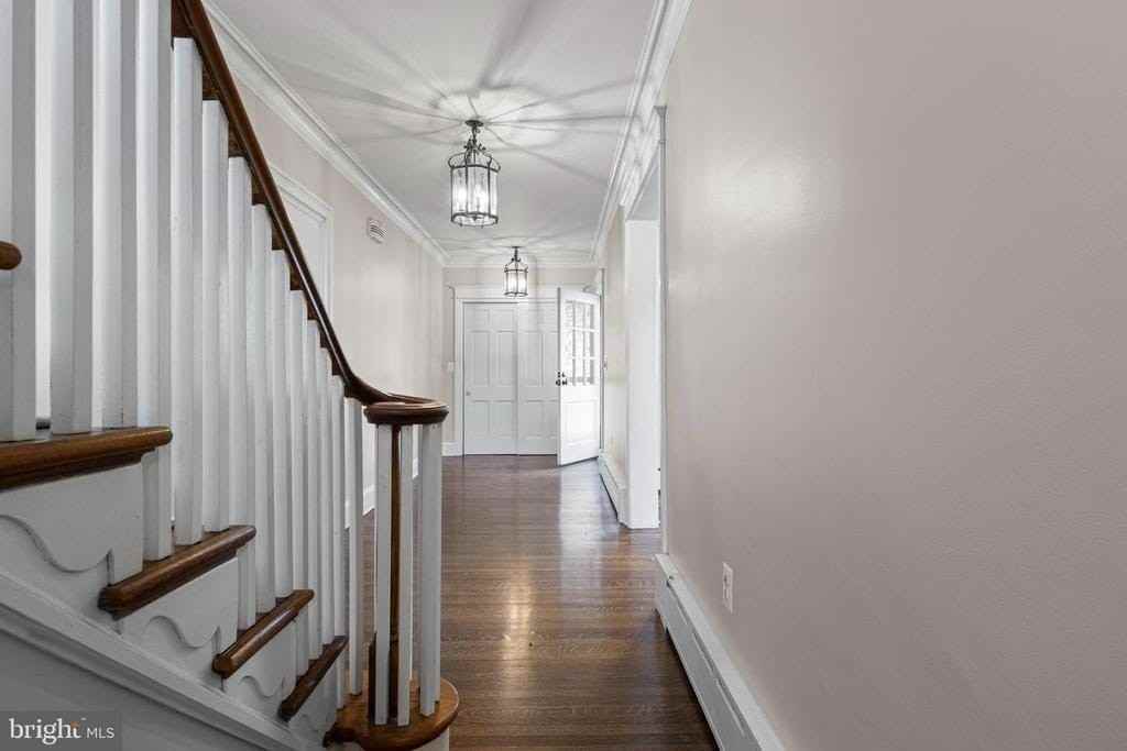 1224 Lancaster Ave - Photo 2 of 18