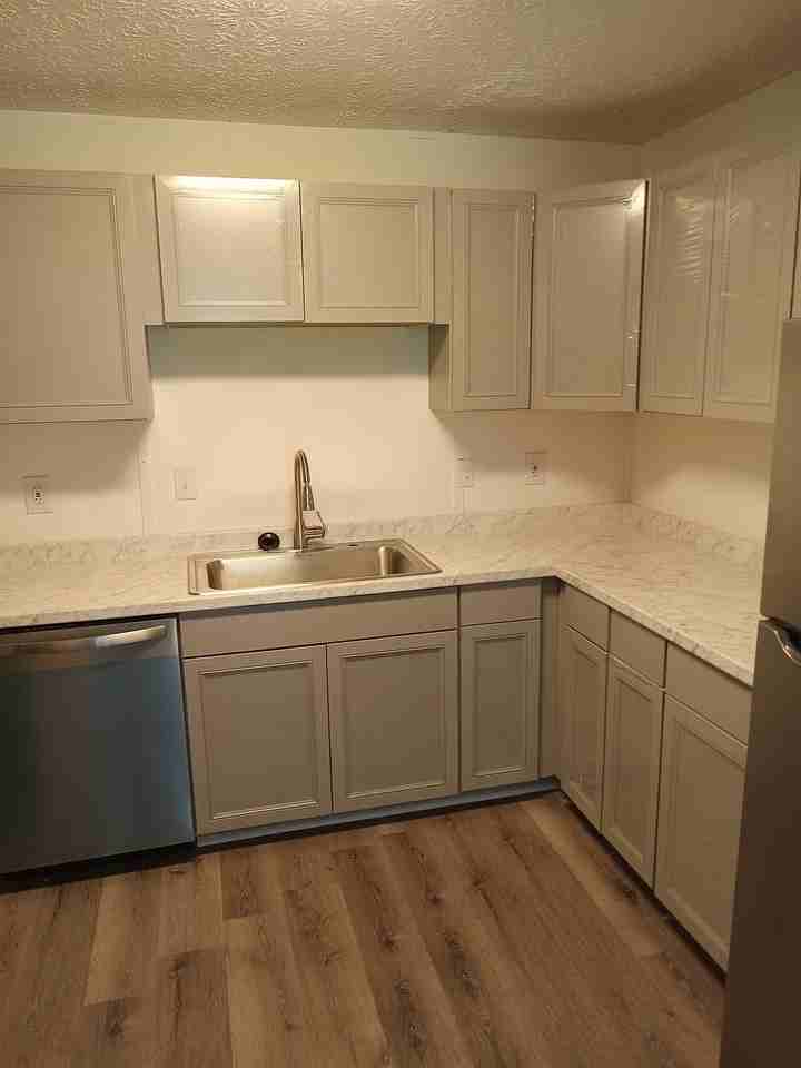 5643 Rock Rd - Photo 4 of 24