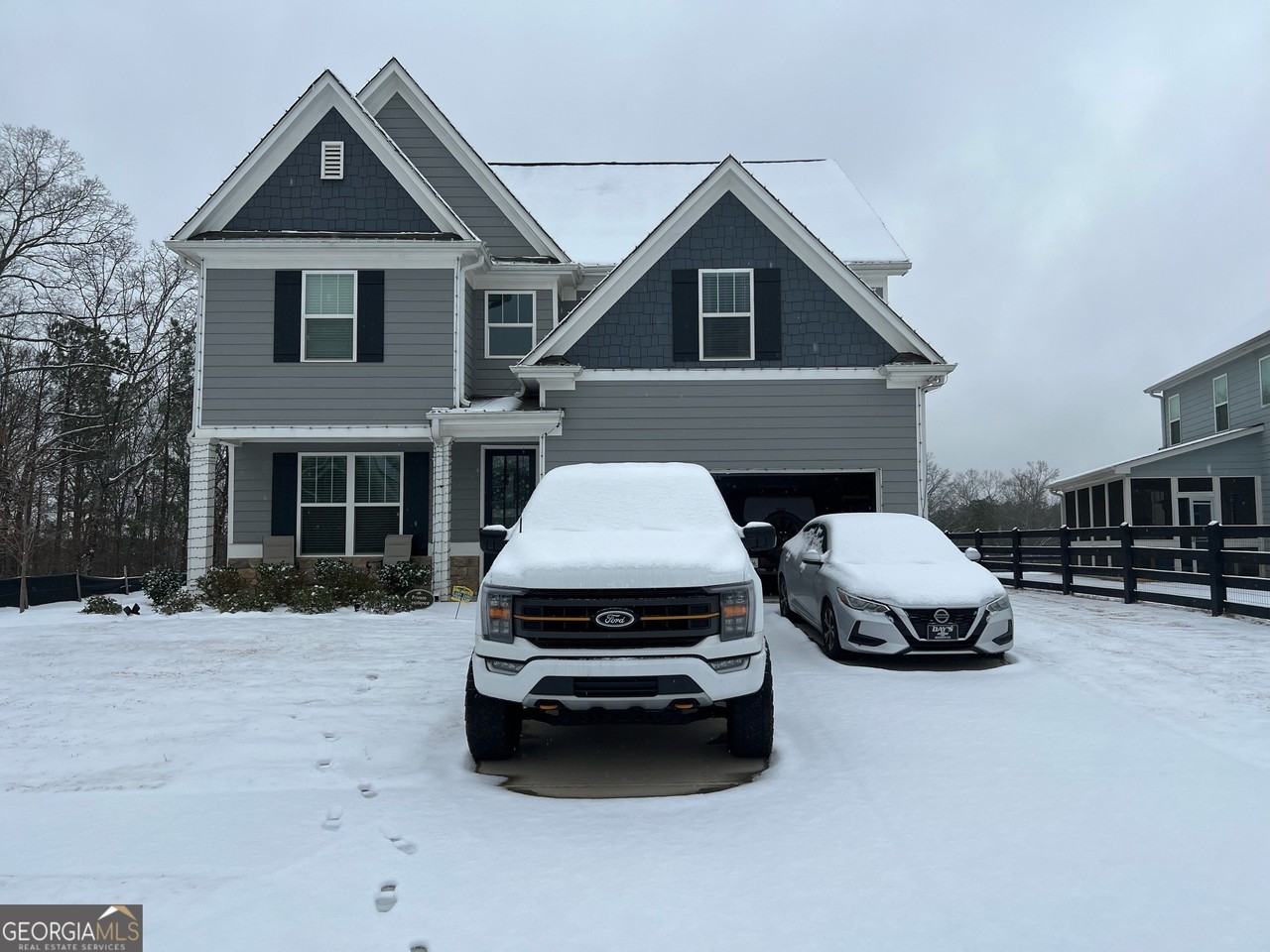 1120 Riverwalk Manor Dr - Photo 2 of 27