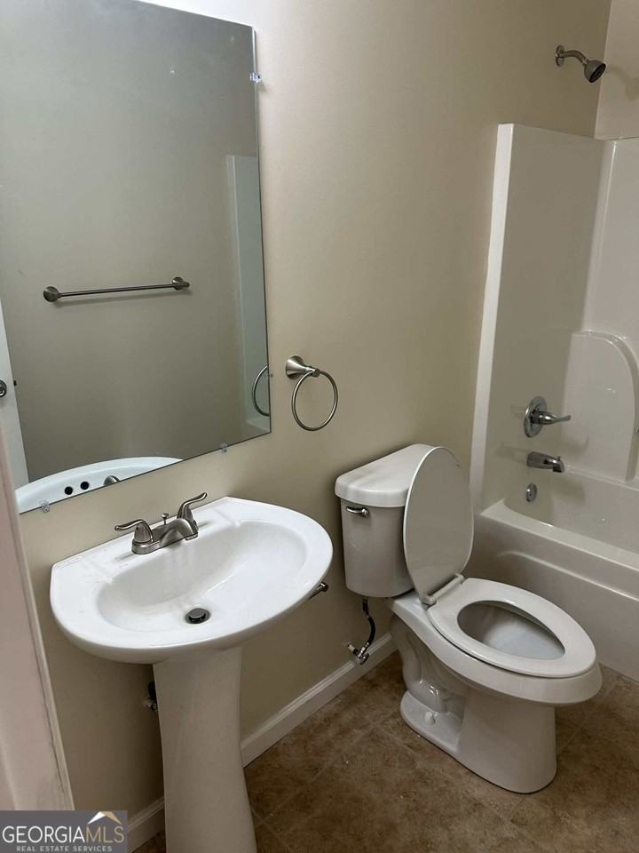 1167 Turner Way Unit A - Photo 3 of 10