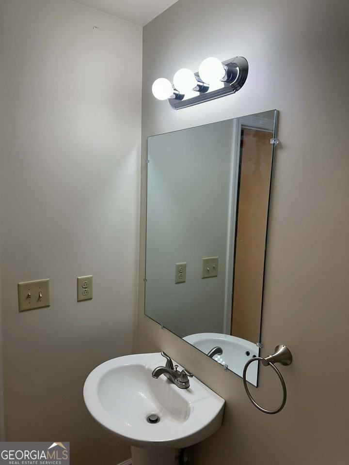 1167 Turner Way Unit A - Photo 5 of 10