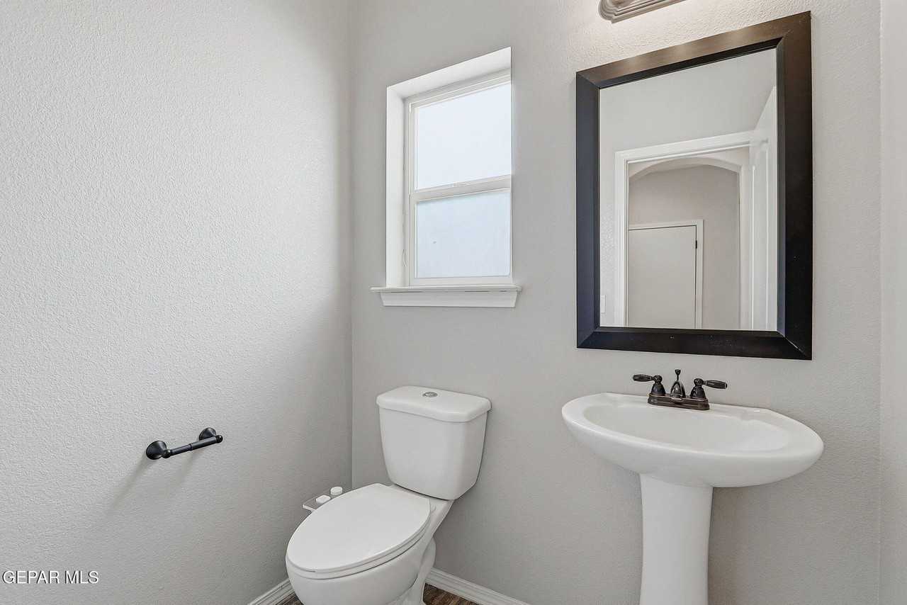 1041 Earthstar Pl - Photo 7 of 45