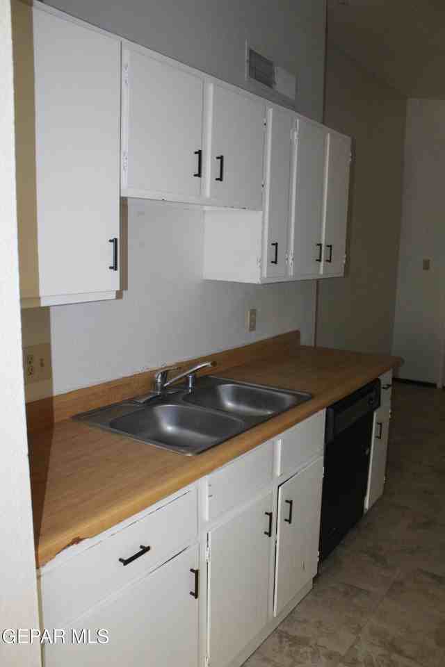 10736 Obsidian St - Photo 7 of 22