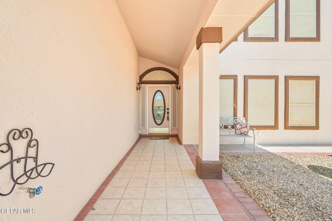 11309 Loma Linda Cir - Photo 4 of 50