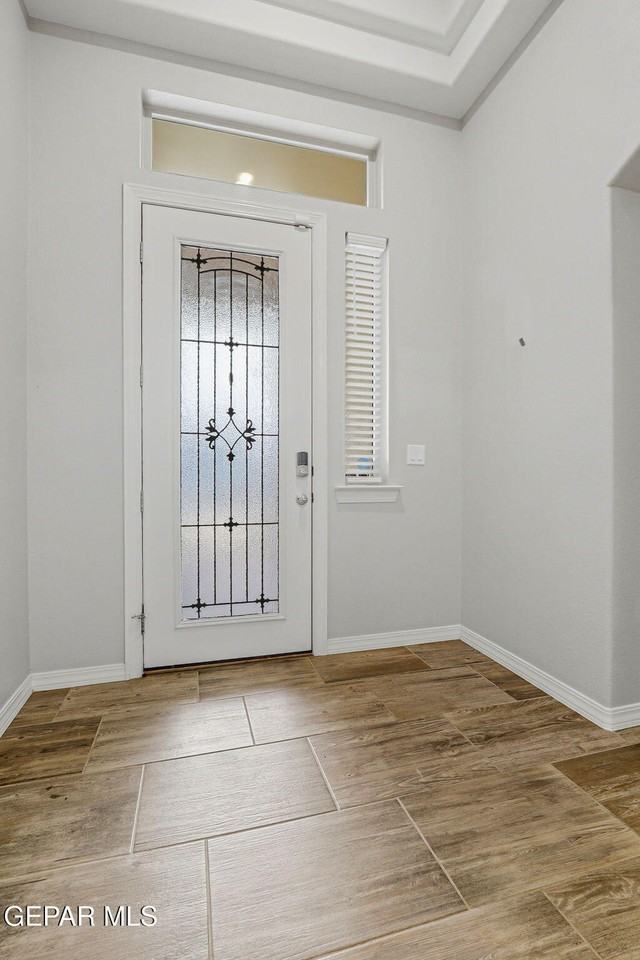 4717 Christian Azcarate St - Photo 5 of 33