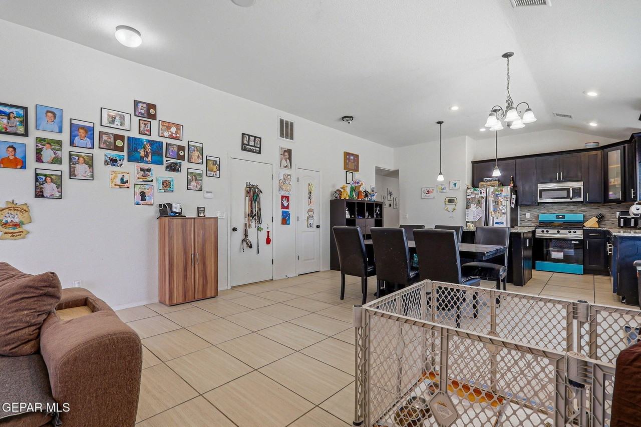 12748 Tre Maximiliano Ave - Photo 6 of 33