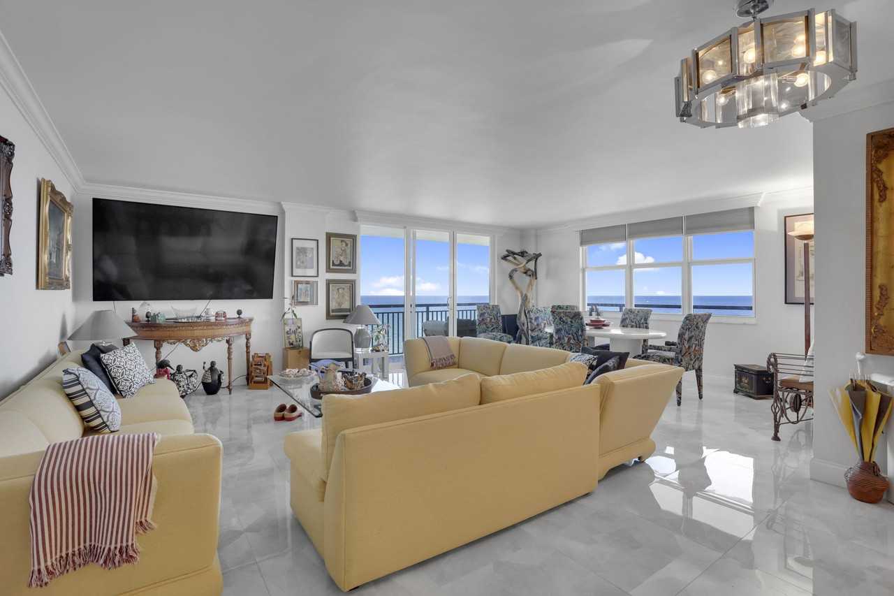 1149 Hillsboro Mile - 1 #1 - Photo 6 of 25