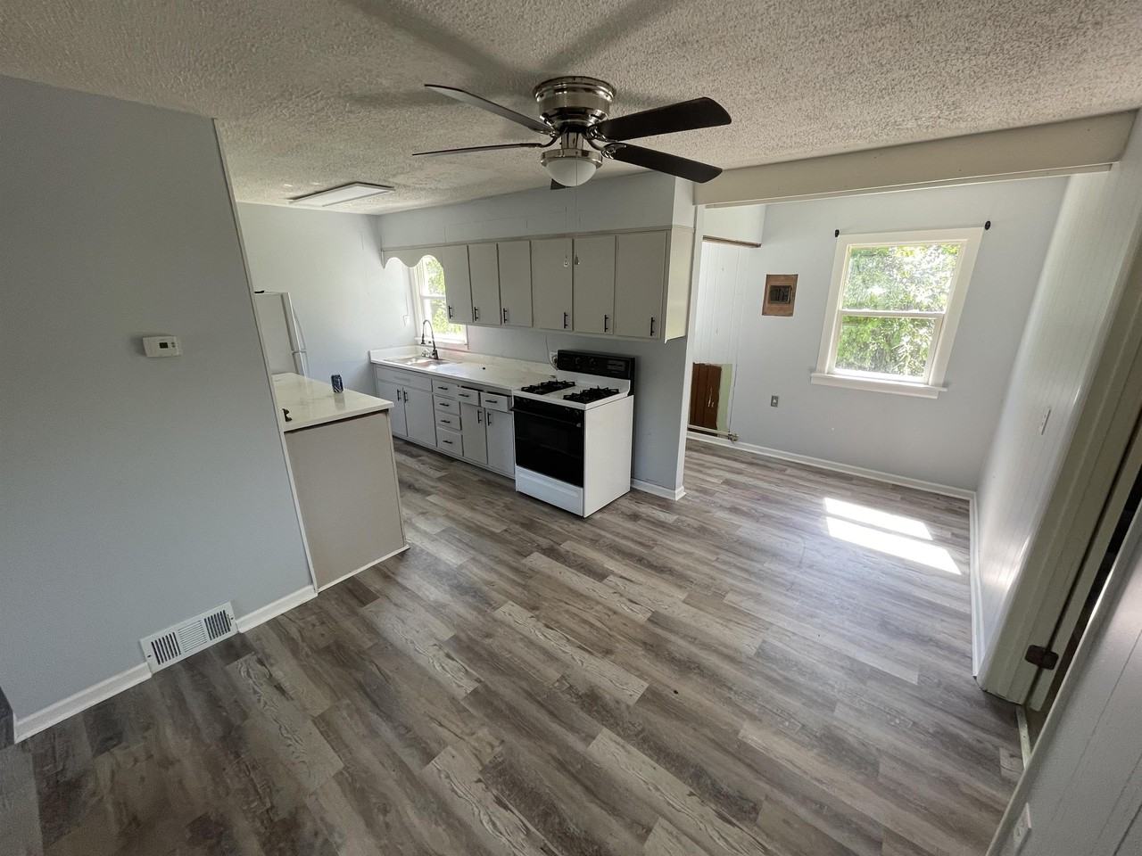 3852 Sandusky St #1 - Photo 4 of 5