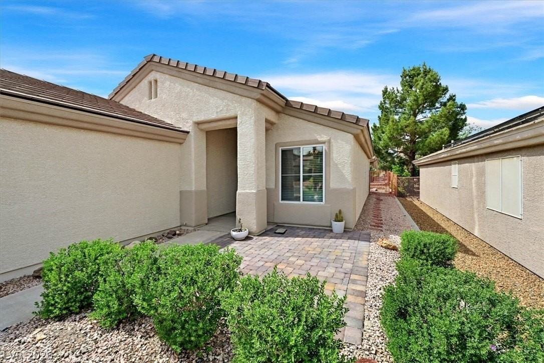 2112 Joy Creek Ln - Photo 2 of 40