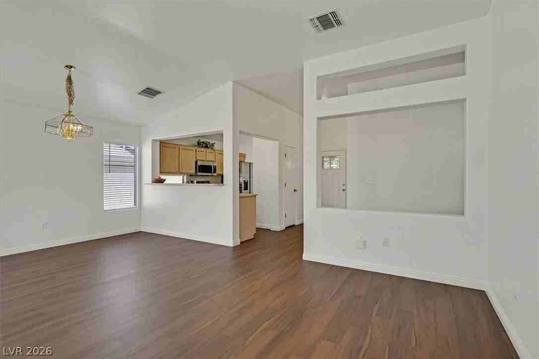 2112 Joy Creek Ln - Photo 3 of 40